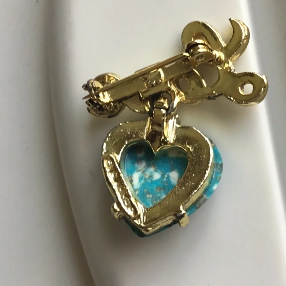 TURQUOISE VINTAGE HEART AND LOVE SPELLED‎ OUT PIN BROOCH